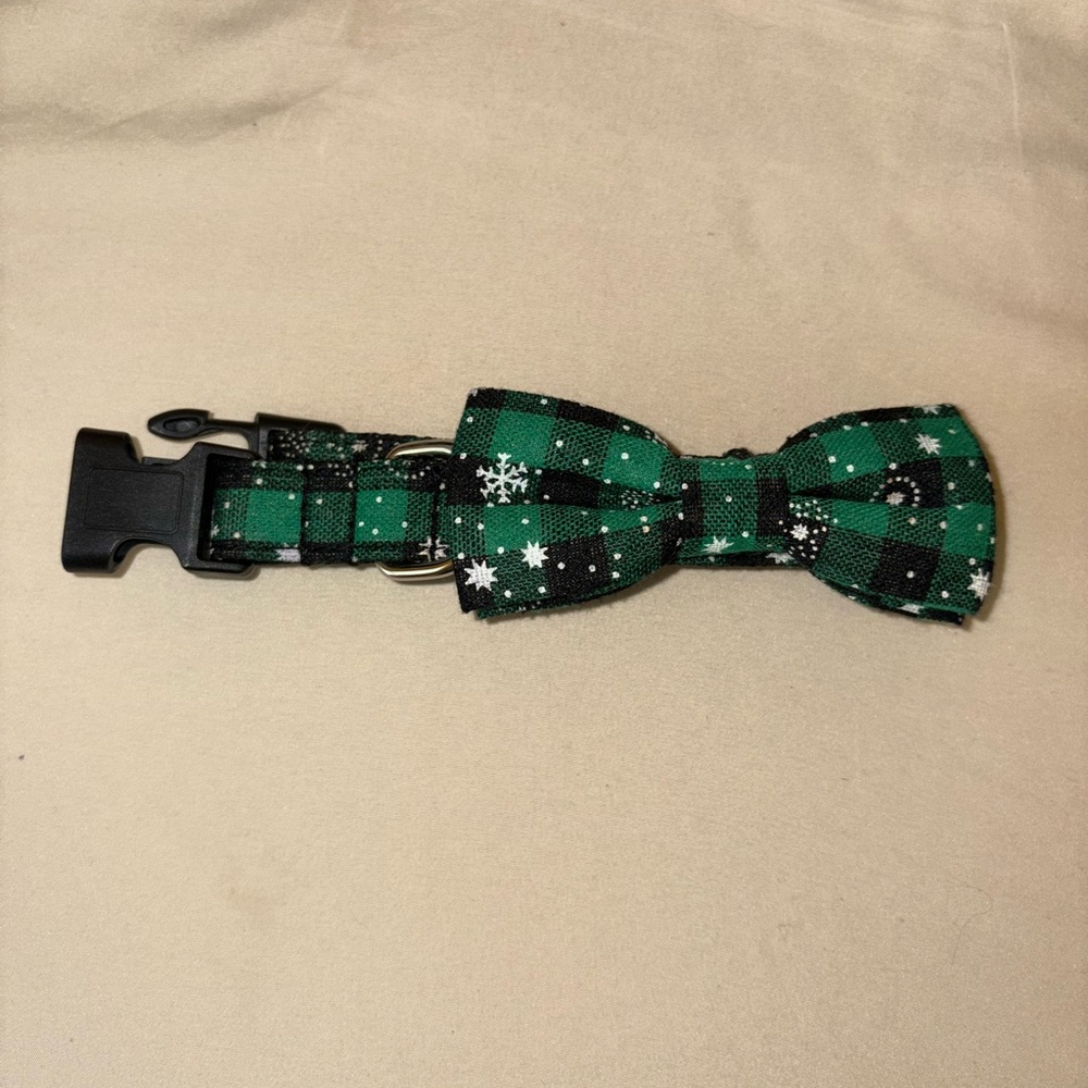 Green Plaid Dog Bow Tie Collar